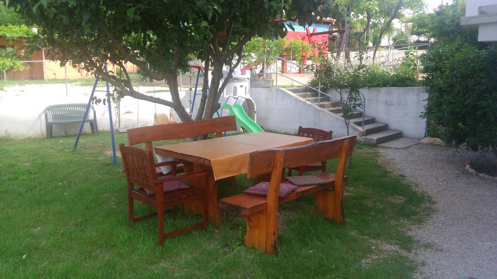 Apartmani Ana I Predrag Lopar Exterior foto